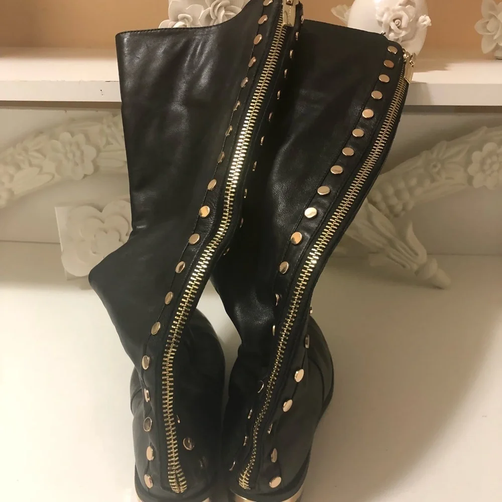VinceCamino  Stunning, chic leather boots 👢
